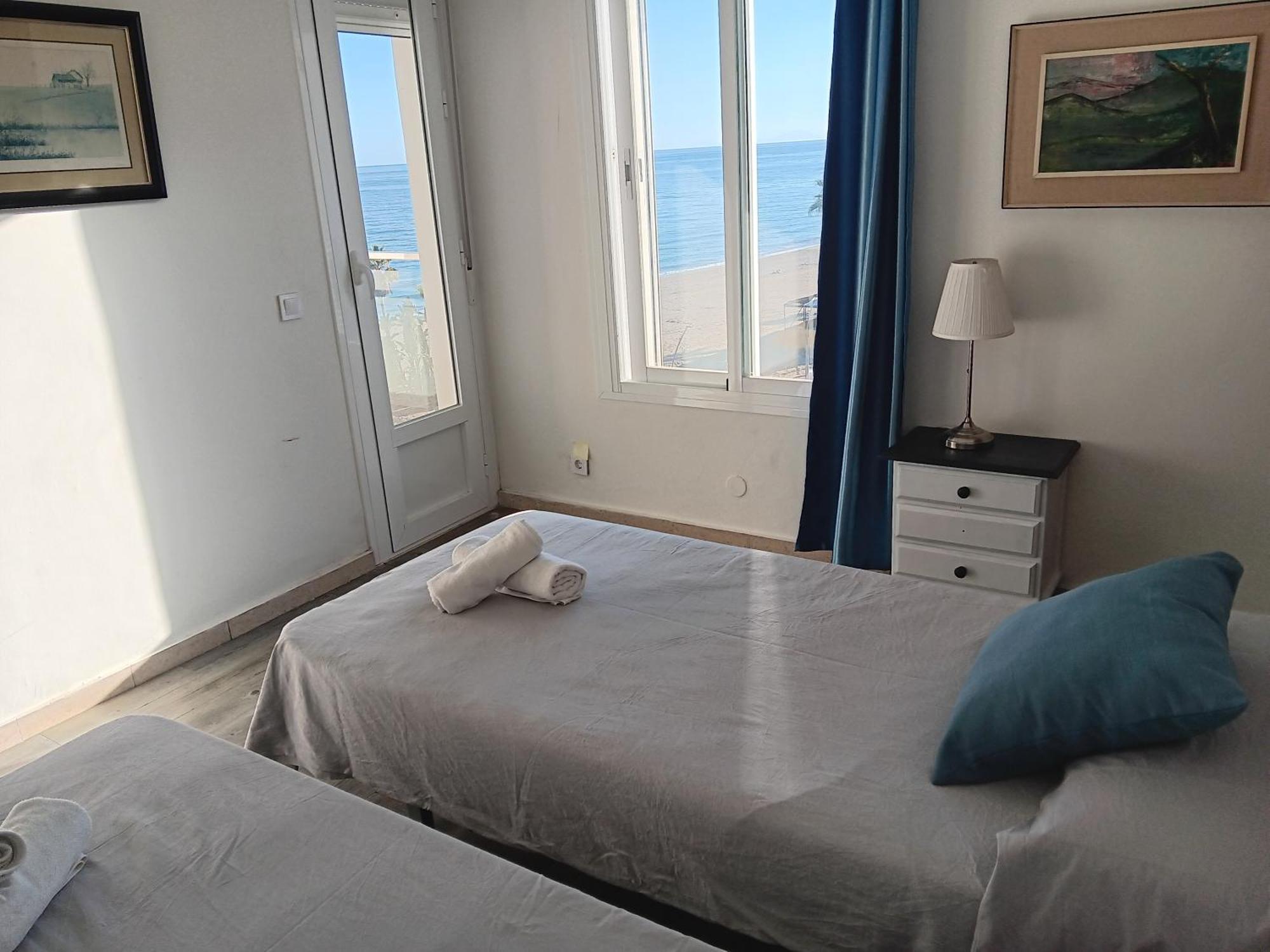 Alojamiento Iberia Playa Estepona Dış mekan fotoğraf